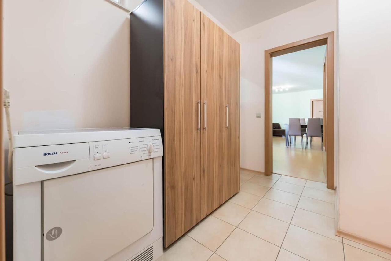 Апартаменты Minimalistic 1Br Flat With A Parking Spot Варна Экстерьер фото